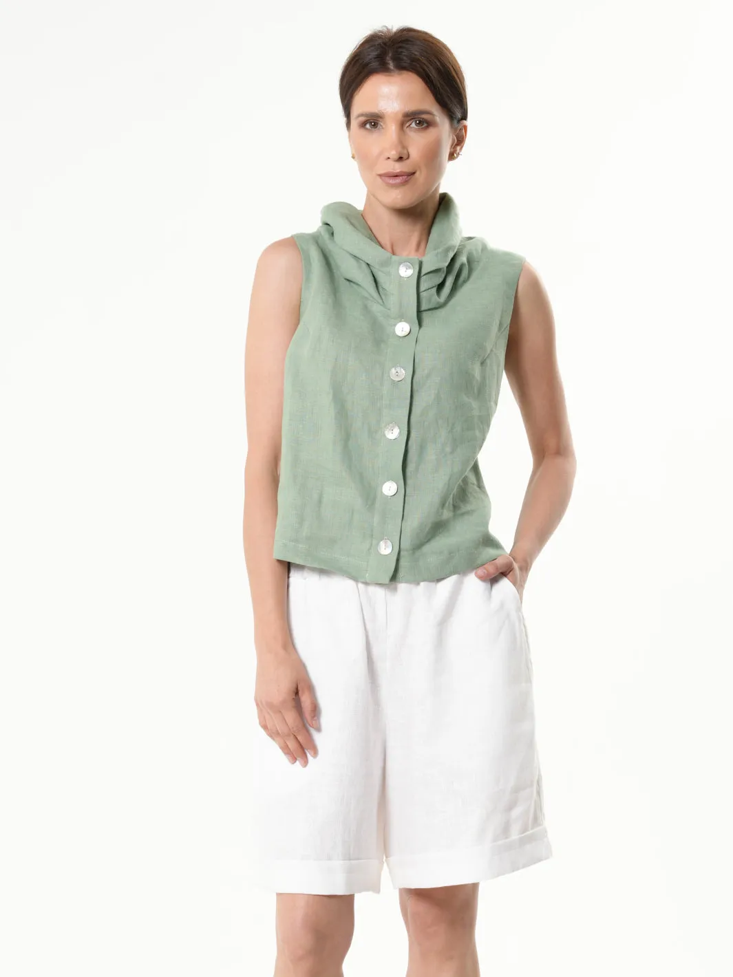 Buttoned Sleeveless Linen Top In Light Green