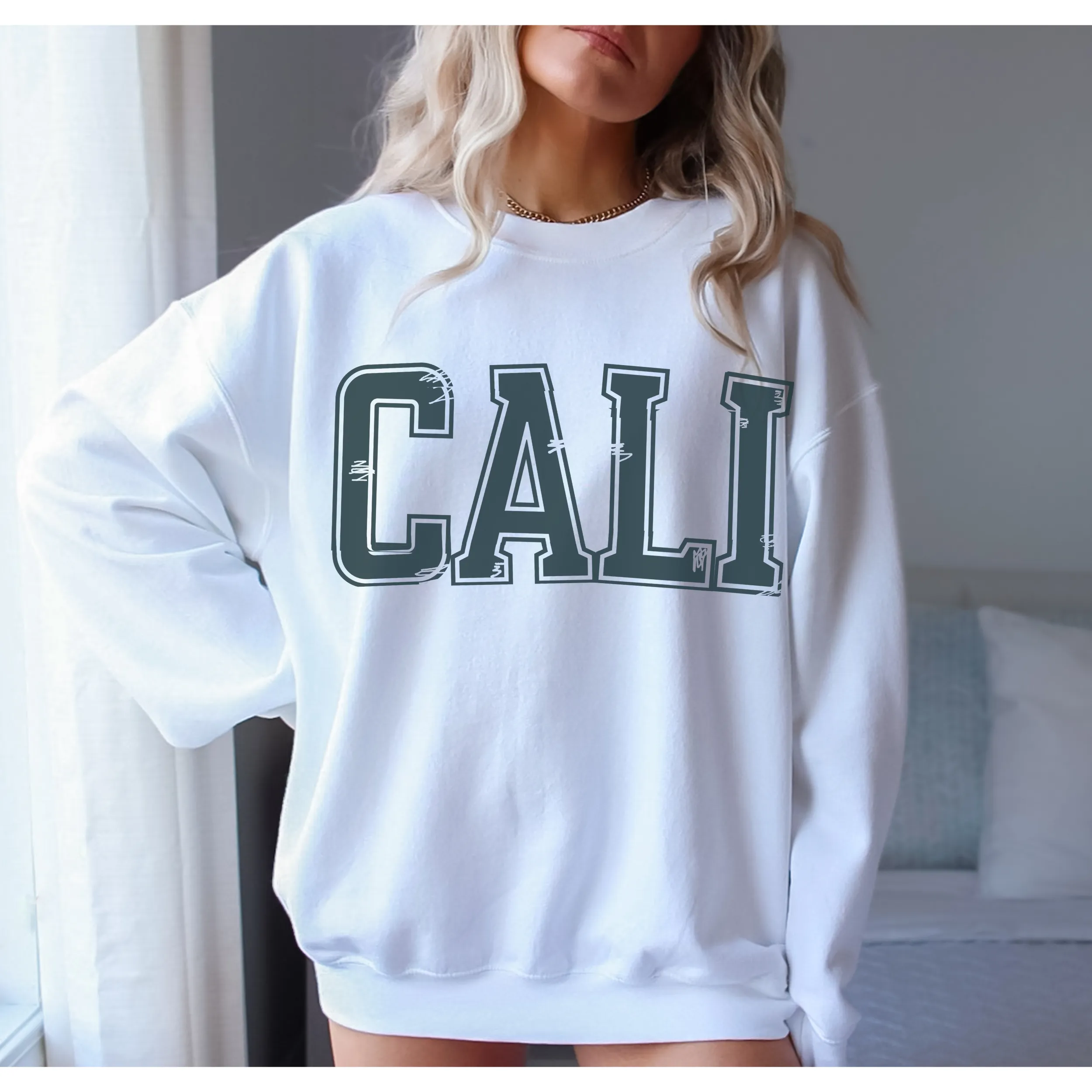 Cali Crewneck Sweatshirt, Distressed Retro California Design, Trendy Pullover, Oversize Design Pullover Sweatshirt