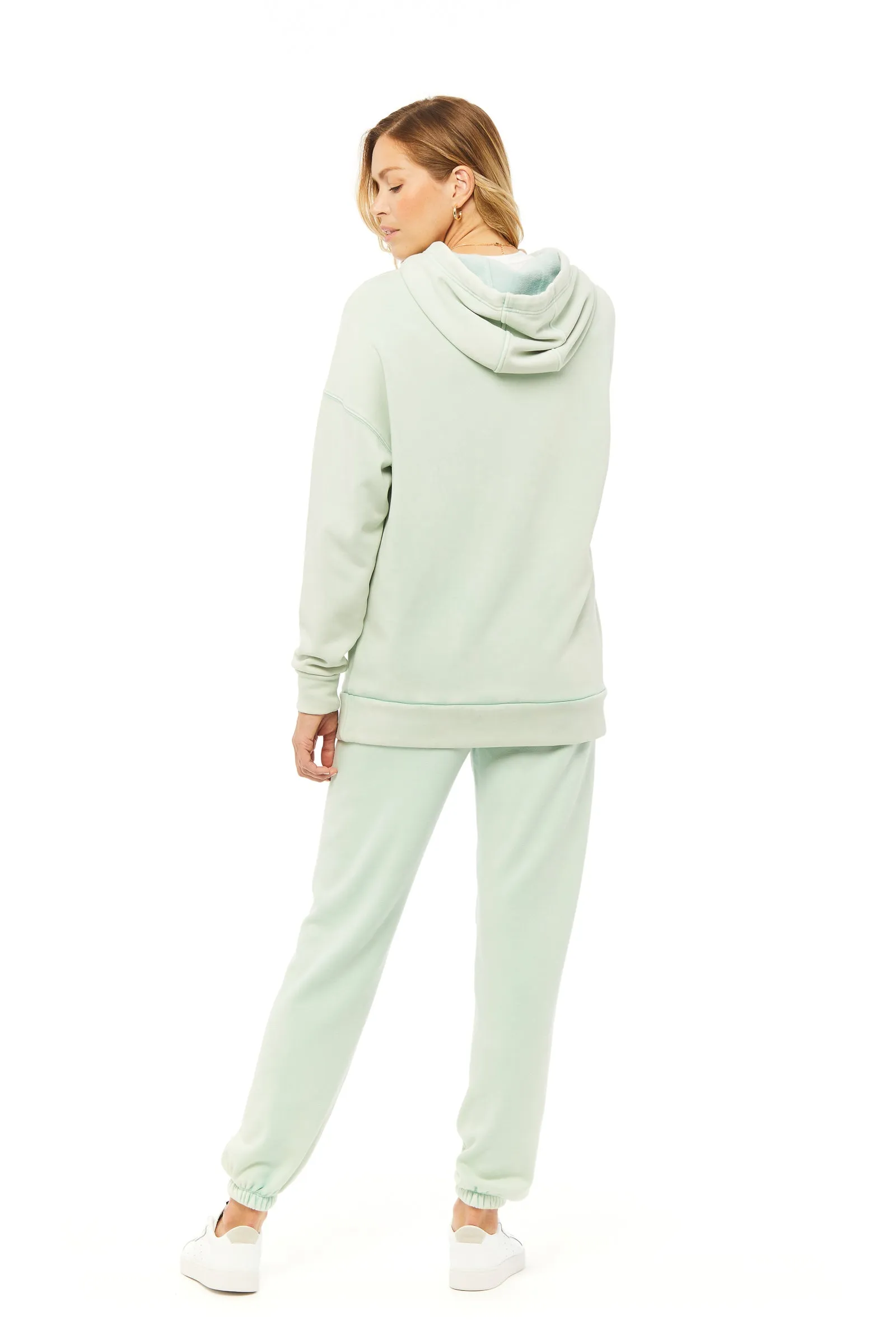 Niki   Cooper Exclusive Ultra-Soft Sweatsuit Set In Vintage Mint