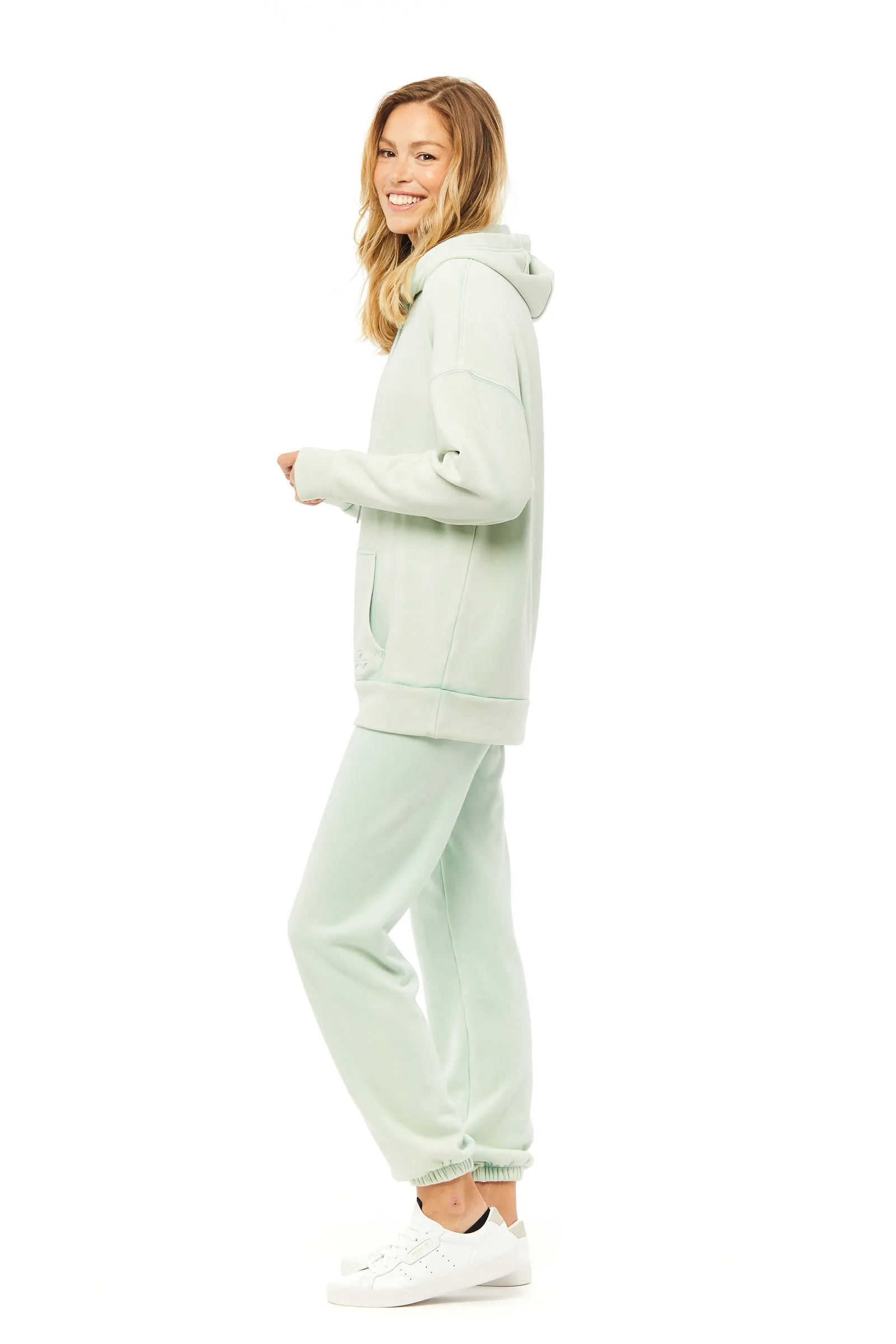 Niki   Cooper Exclusive Ultra-Soft Sweatsuit Set In Vintage Mint